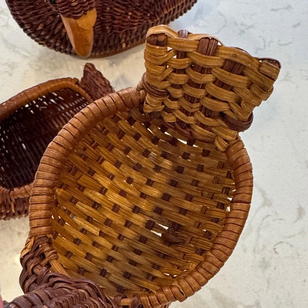 Swan Duck Woven Handcrafted Nesting Brown Wicker Basket Set of 3